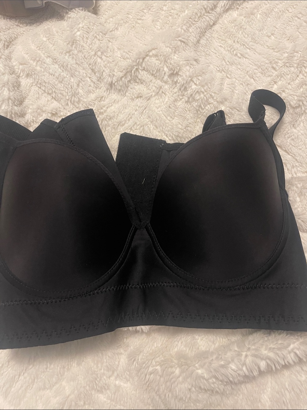 Everyday Smooth Nude Support Bra with Wide Band - Picture 7 of 9